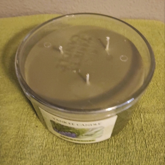 Rare Yankee Candle Lavender Sage 3 Wick Candle Retired - Picture 2 of 5